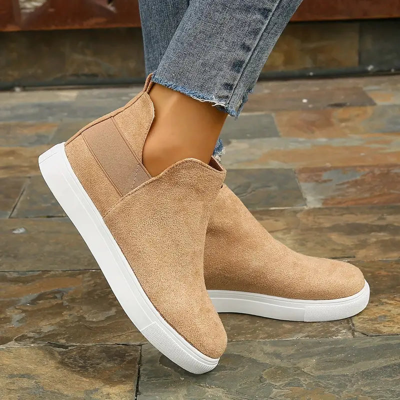 Scout - Trendy and sturdy women's boots for every occasion