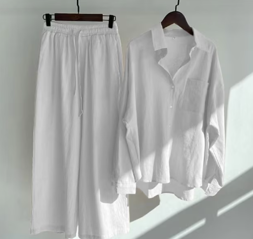 Women's Two-Piece Outfit with Loose Shirt and Fluid Pants for Casual Autumn Style