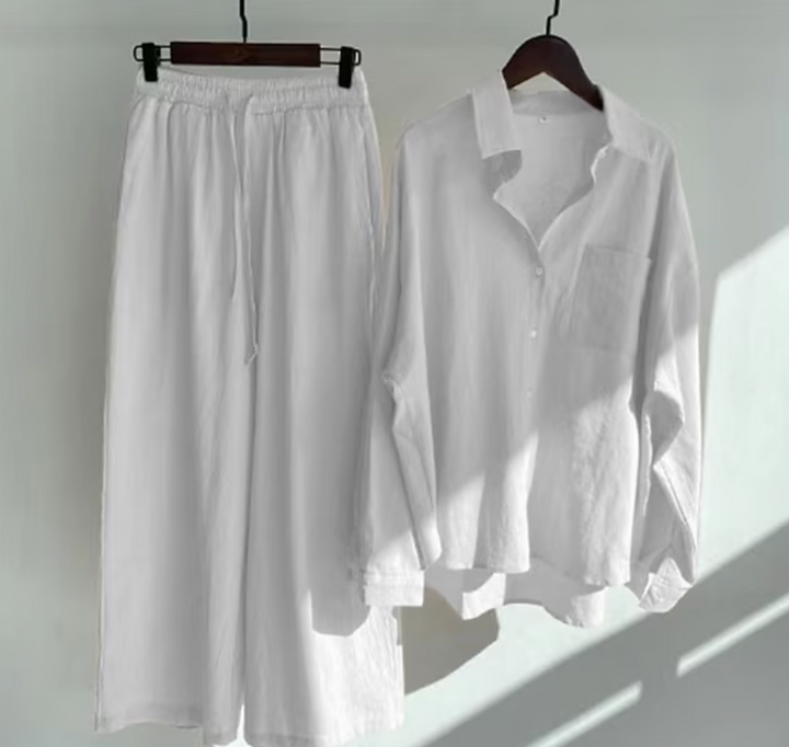 Women's Two-Piece Outfit with Loose Shirt and Fluid Pants for Casual Autumn Style