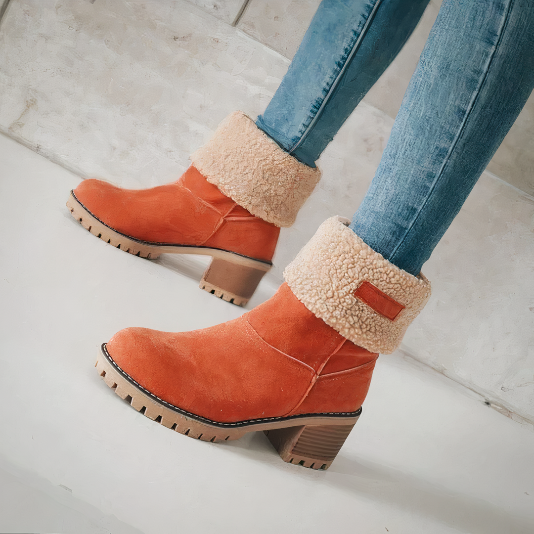 Stylish boots with square heel - Haven
