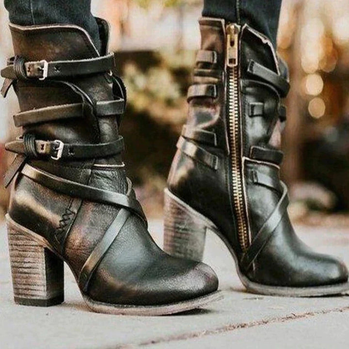 Luna - Vintage Women's Boots with Style