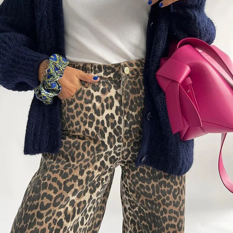 Bonnie - Retro Jeans with Stylish Leopard Print