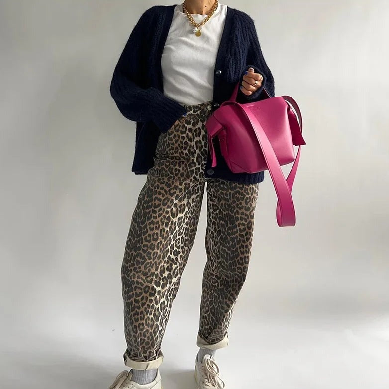 Bonnie - Retro Jeans with Stylish Leopard Print