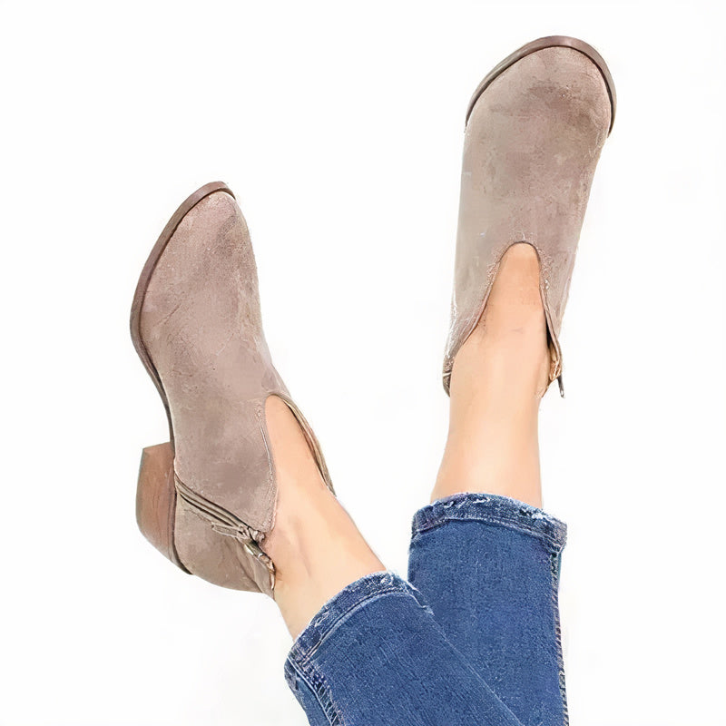 Seductively pointed ankle boots - Kaylee