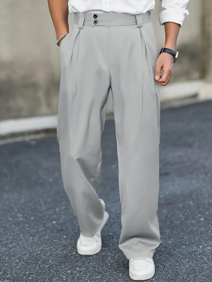 Loose-Fit Men’s Pleated Trousers with Double Button Waist Closure